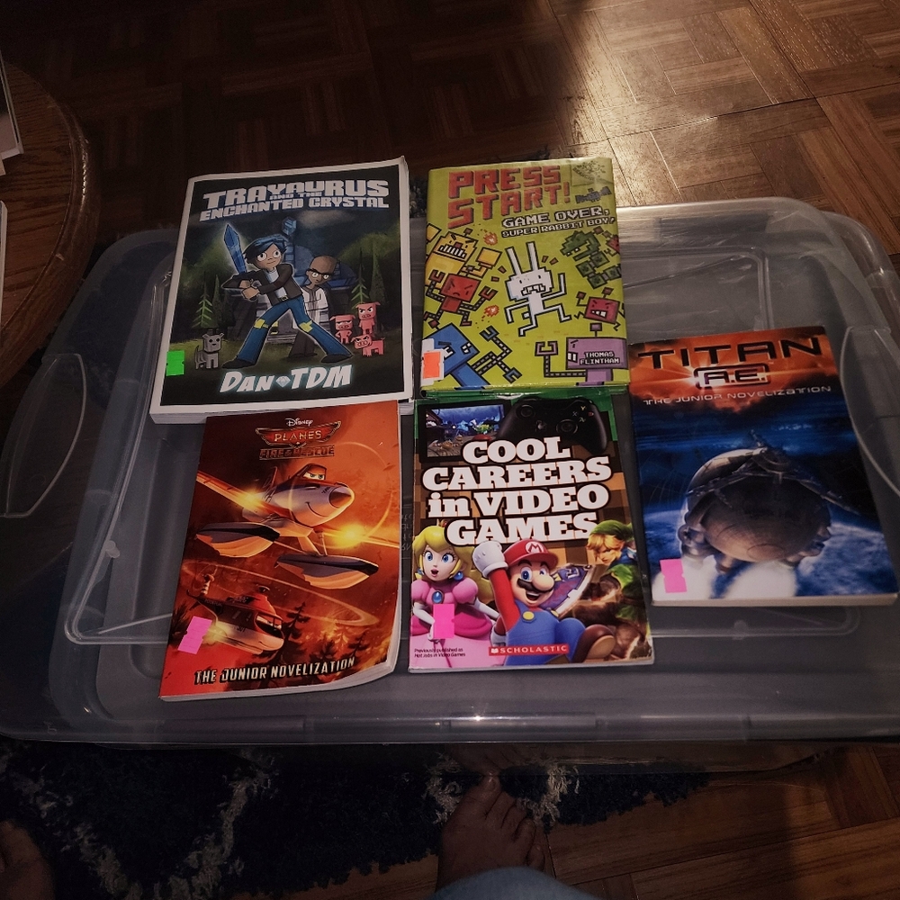 BOOK LOT OF 5 BOOKS TEEN YOUTH GAME FUN CARS ETC